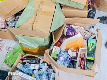 Đề xuất cấm toàn diện thuốc lá điện tử, thuốc lá nung nóng