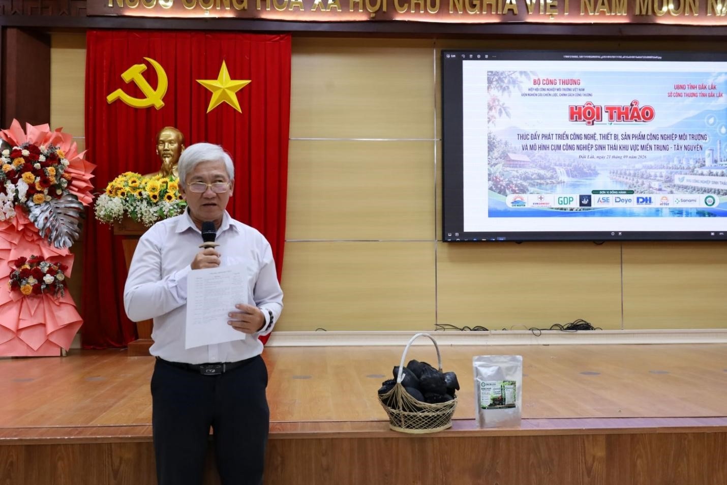  Lãnh đạo Công ty Cổ phần Dương Gia Bến Tre – DMCBiochar chia sẻ giải pháp kinh tế tuần hoàn và nông nghiệp xanh.