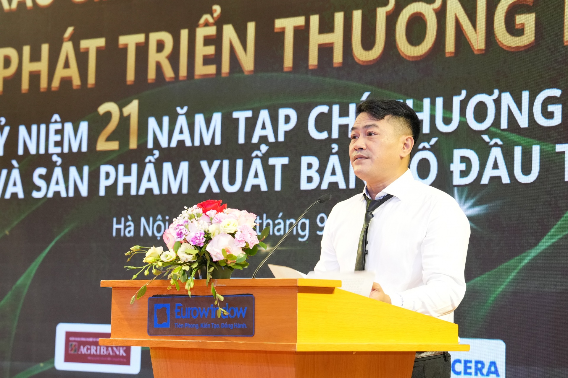 Vinh danh 10 tác phẩm báo chí xuất sắc tại Lễ trao giải cuộc thi viết “Vì sự phát triển thương hiệu Việt”