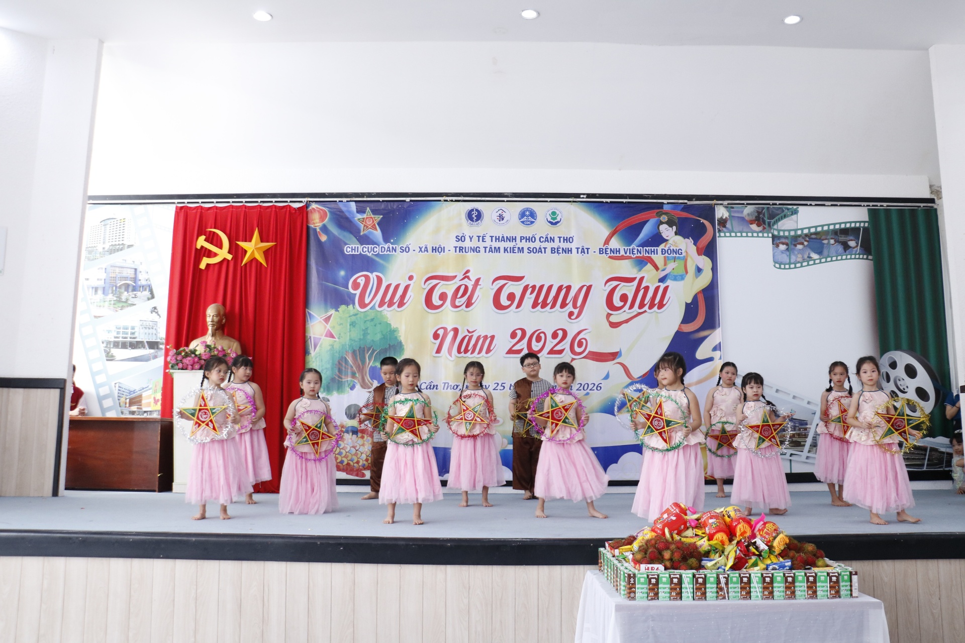 Cần Thơ: Tổ chức trung thu cho thiếu nhi có hoàn cảnh khó khăn tại Bệnh viện Nhi đồng