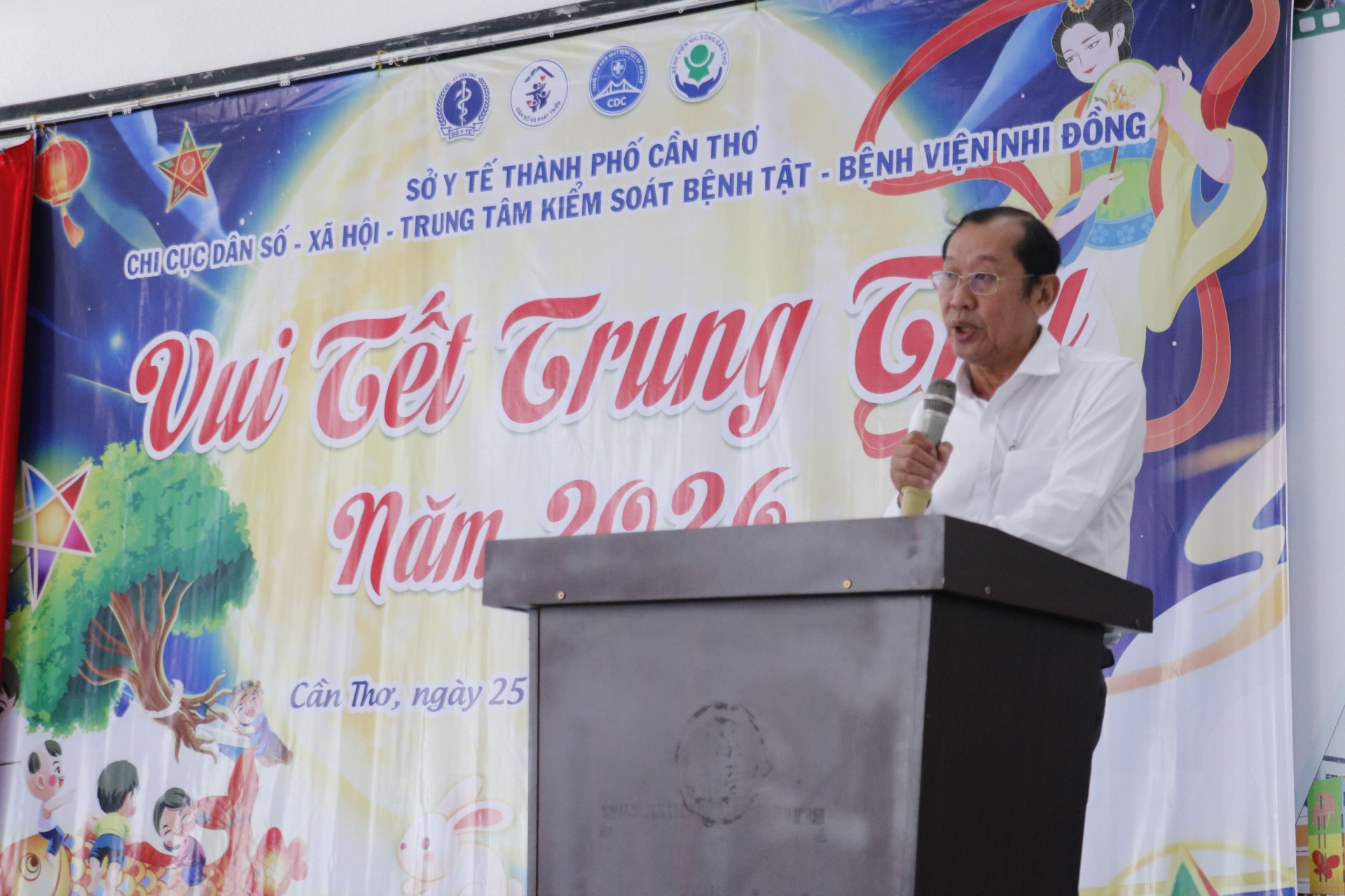 Cần Thơ: Tổ chức trung thu cho thiếu nhi có hoàn cảnh khó khăn tại Bệnh viện Nhi đồng Cần Thơ: Tổ chức trung thu cho thiếu nhi có hoàn cảnh khó khăn tại Bệnh viện Nhi đồng