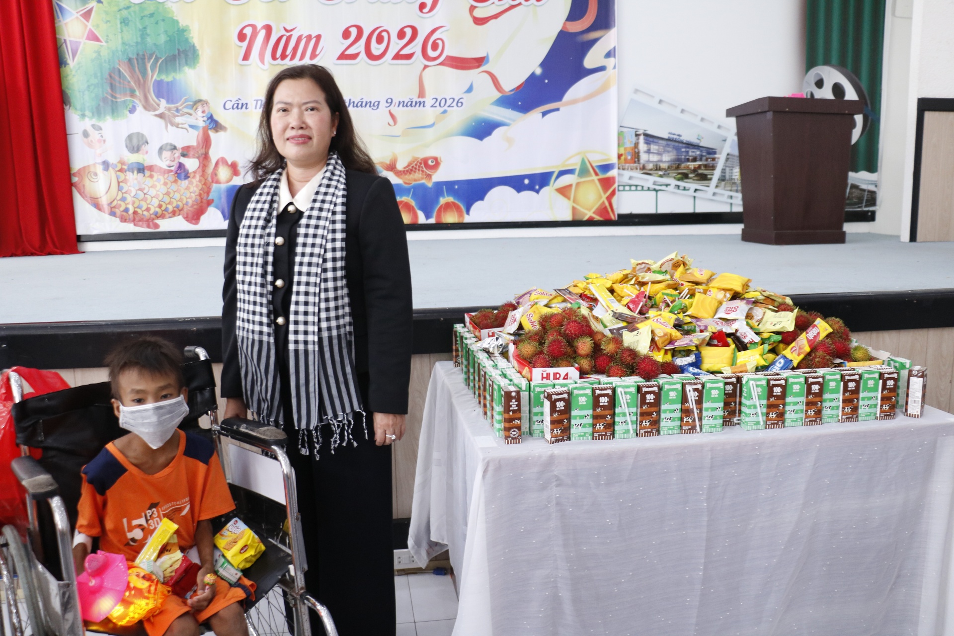Cần Thơ: Tổ chức trung thu cho thiếu nhi có hoàn cảnh khó khăn tại Bệnh viện Nhi đồng Cần Thơ: Tổ chức trung thu cho thiếu nhi có hoàn cảnh khó khăn tại Bệnh viện Nhi đồng