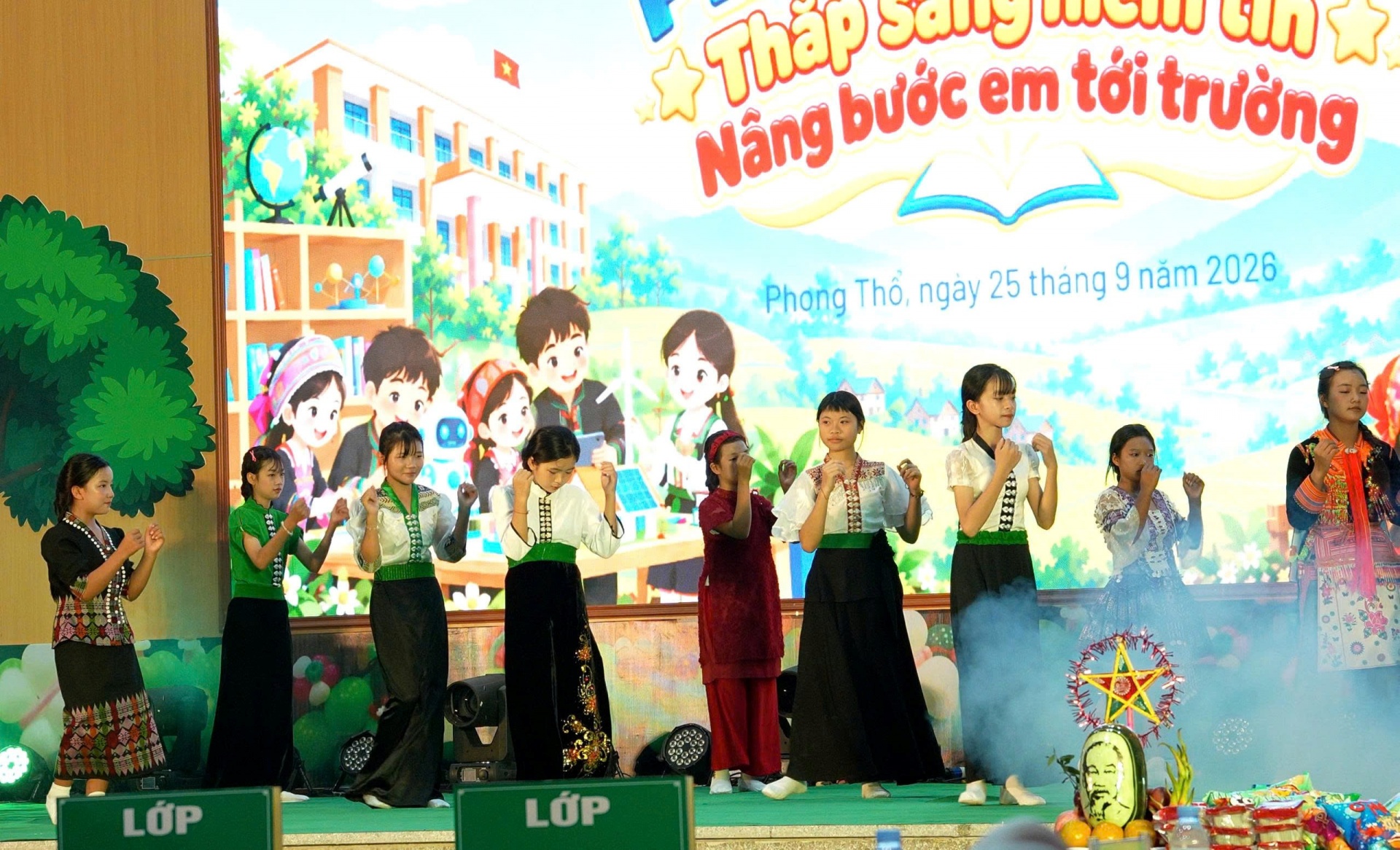 Trung thu đầu tiên dưới mái trường Petrovietnam:  Thắp sáng niềm tin nơi biên cương