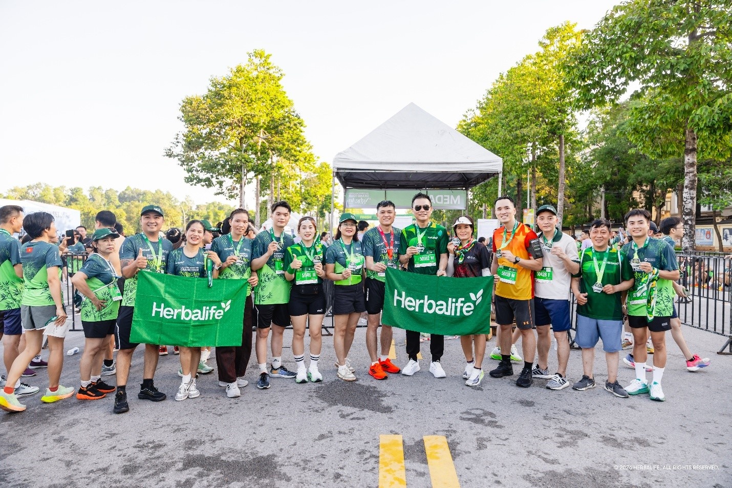 Herbalife Việt Nam tiếp tục phối hợp với VnExpress để khuyến khích lối sống lành mạnh với tư cách là Nhà tài trợ Kim cương cho giải VnExpress Marathon Herbalife Việt Nam tiếp tục phối hợp với VnExpress để khuyến khích lối sống lành mạnh với tư cách là Nhà tài trợ Kim cương cho giải VnExpress Marathon