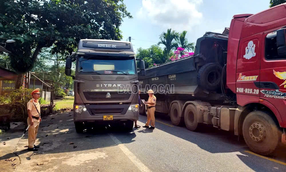 Lào Cai: Khảo sát hoạt động vận tải khoáng sản trên tỉnh lộ 151