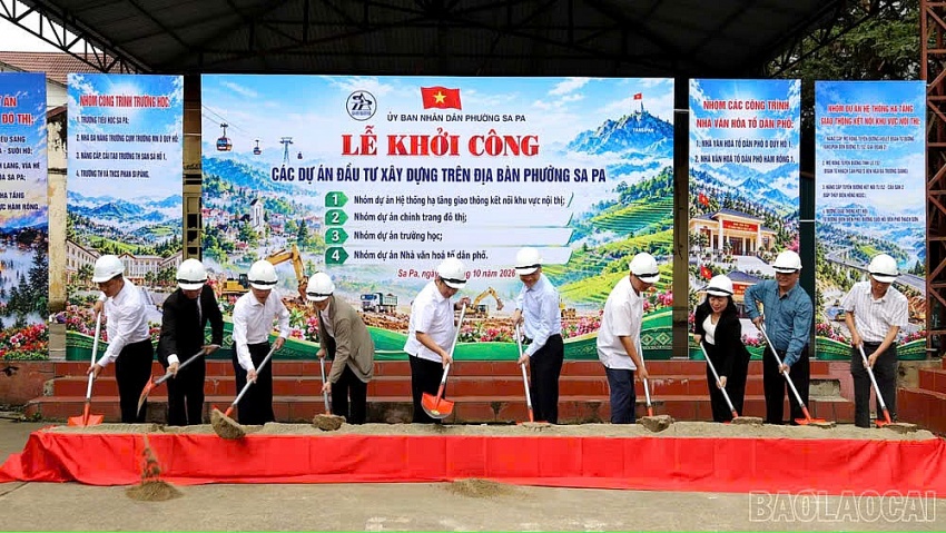 Sa Pa khởi công 13 công trình, dự án với tổng mức đầu tư gần 500 tỷ đồng Sa Pa khởi công 13 công trình, dự án với tổng mức đầu tư gần 500 tỷ đồng