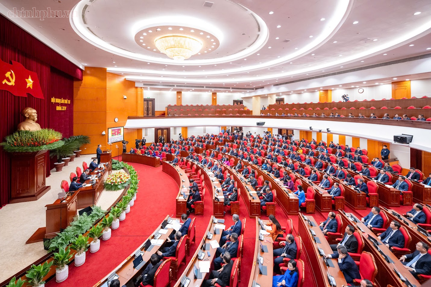 Chùm ảnh: Khai mạc Hội nghị Trung ương 4- Ảnh 7. Các đại biểu dự khai mạc Hội nghị lần thứ tư Ban Chấp hành Trung ương Đảng khóa XIV - Ảnh: chinhphu.vn