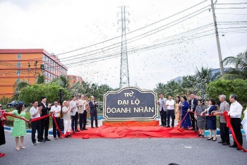 dai lo doanh nhan dau an thuong hieu viet tai kcn thanh thanh cong