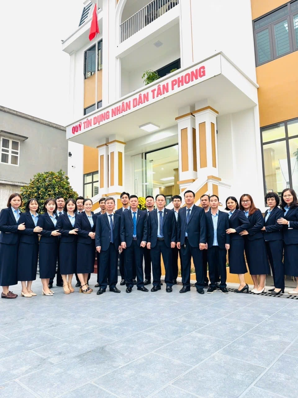 Hưng Yên ghi nhận nhiều chuyển biến trong xây dựng nông thôn mới Hưng Yên ghi nhận nhiều chuyển biến trong xây dựng nông thôn mới