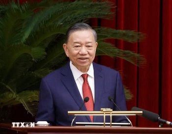 Bế mạc Hội nghị lần thứ tư Ban Chấp hành Trung ương Đảng khóa XIV