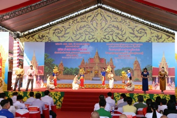 Cần Thơ mừng Lễ Sene Dolta của đồng bào Khmer