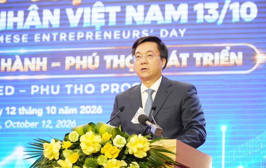 Đồng chí Trần Duy Đông, Ủy viên dự khuyết Ban Chấp hành Trung ương Đảng, Phó Bí thư Tỉnh ủy, Chủ tịch UBND tỉnh khẳng định quyết tâm đồng hành cùng doanh nghiệp theo 5 trọng tâm hành động. Đồng chí Trần Duy Đông, Ủy viên dự khuyết Ban Chấp hành Trung ương Đảng, Phó Bí thư Tỉnh ủy, Chủ tịch UBND tỉnh khẳng định quyết tâm đồng hành cùng doanh nghiệp theo 5 trọng tâm hành động.