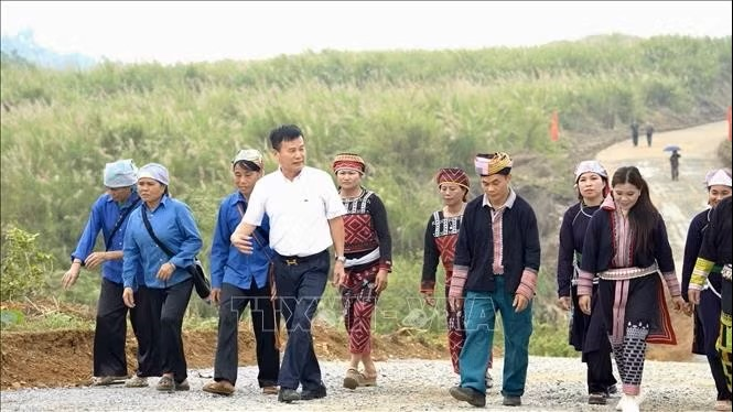 Người gieo "mầm xanh" cho những dòng sông công nghiệp