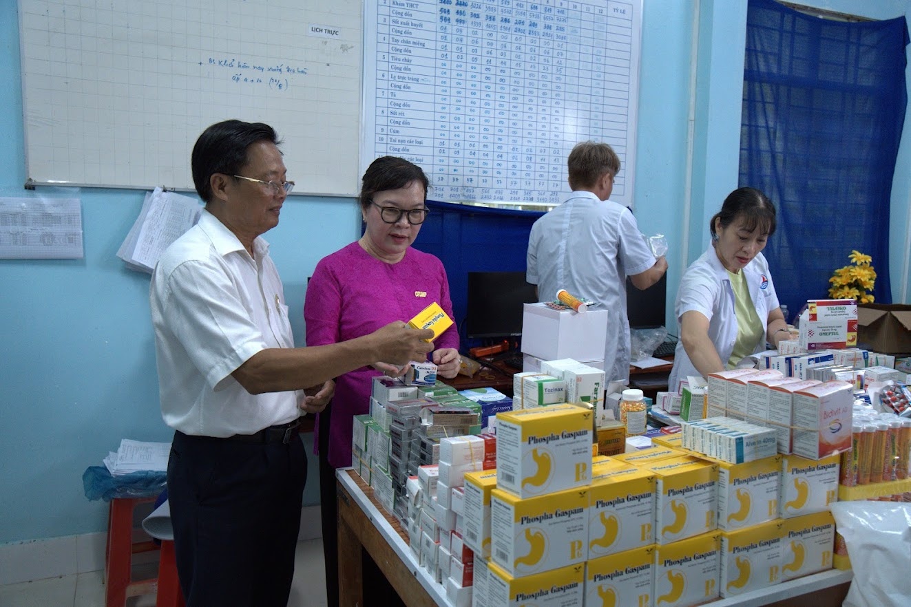 Nhiều hoạt động ý nghĩa của Trường Đại học Y Dược Cần Thơ tại Cà Mau Nhiều hoạt động ý nghĩa của Trường Đại học Y Dược Cần Thơ tại Cà Mau