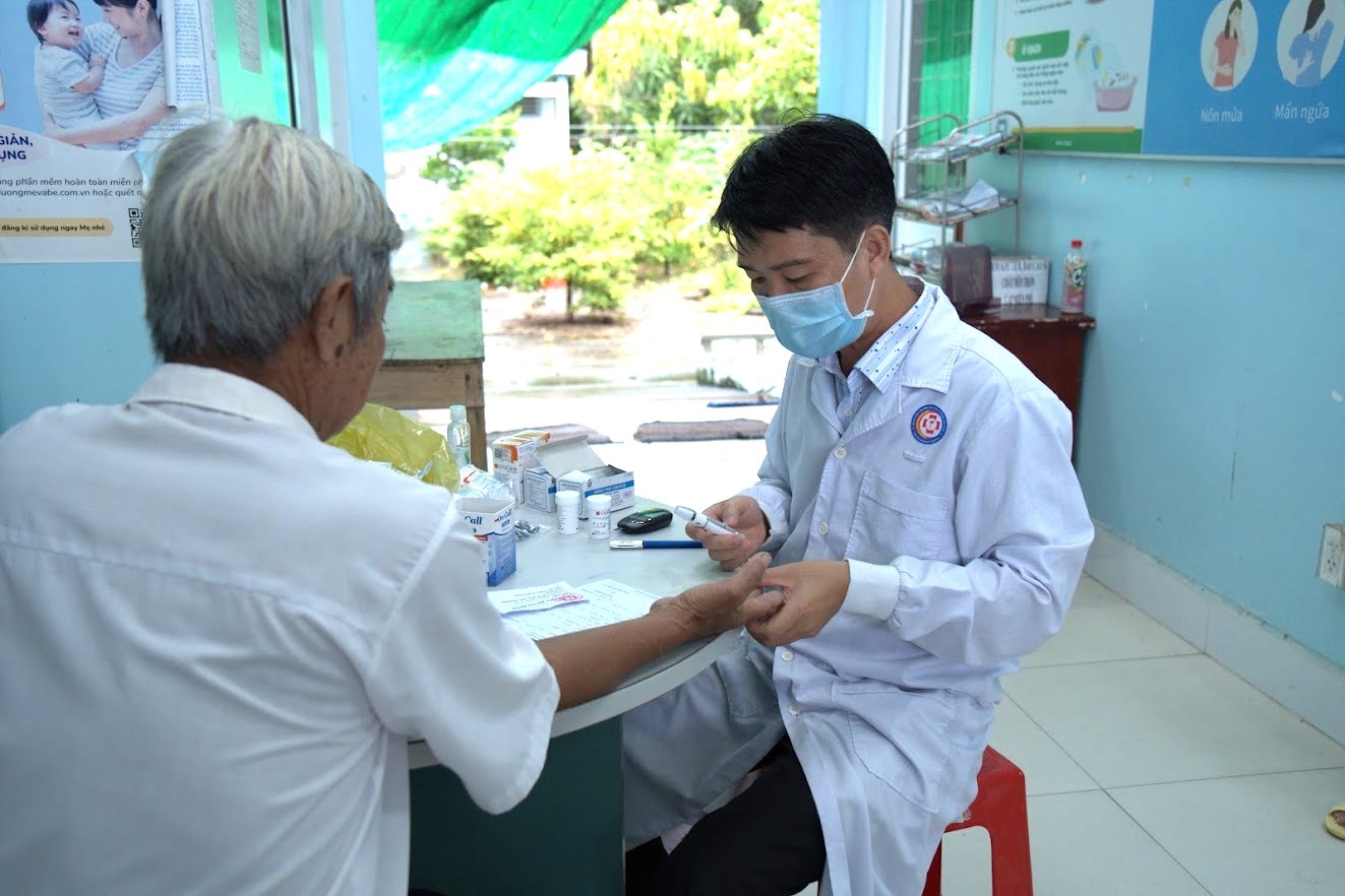 Nhiều hoạt động ý nghĩa của Trường Đại học Y Dược Cần Thơ tại Cà Mau Nhiều hoạt động ý nghĩa của Trường Đại học Y Dược Cần Thơ tại Cà Mau