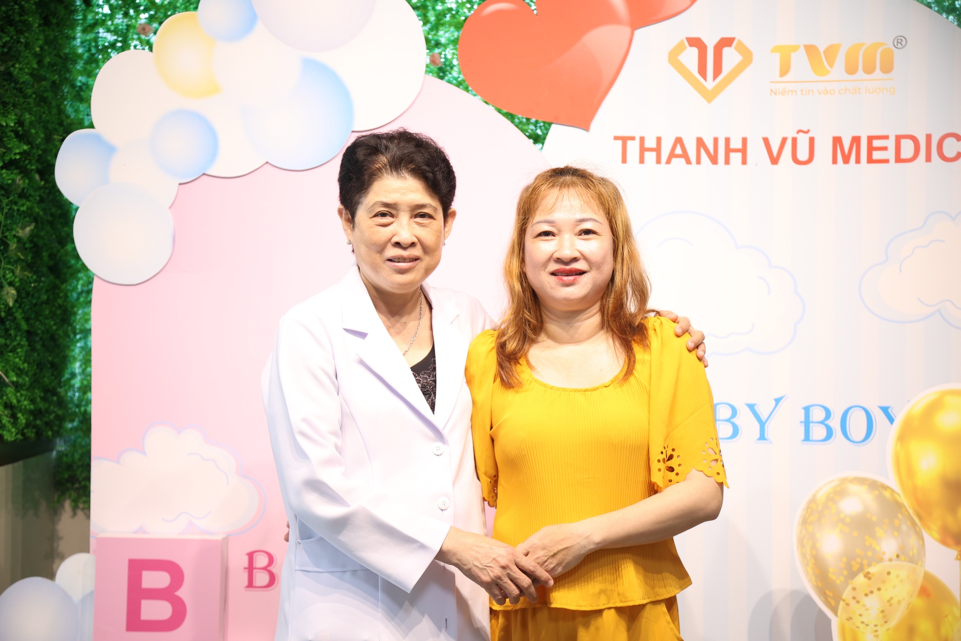 Hành trình 40 năm chăm sóc sức khỏe cộng đồng của “bà ngoại Thủy”