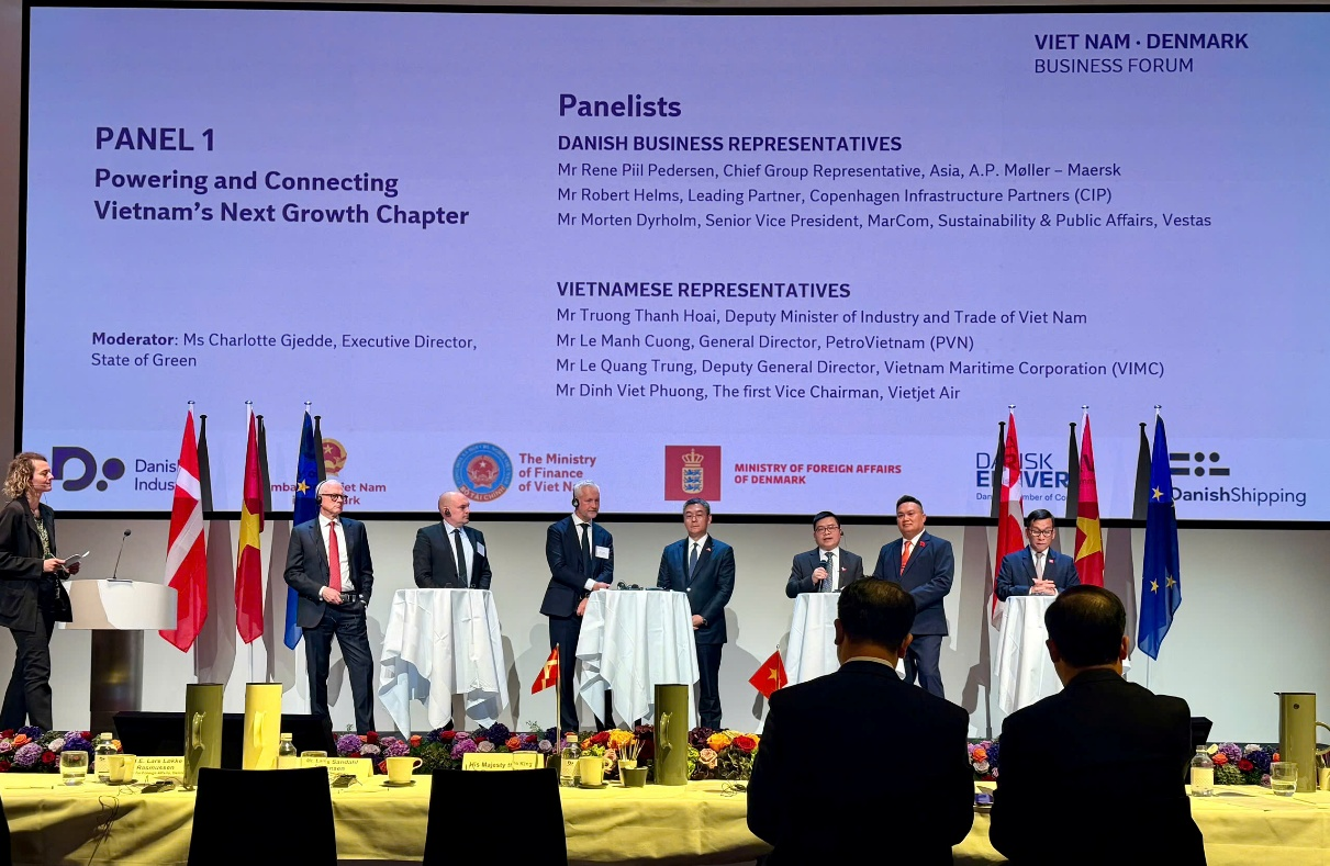 PETROVIETNAM tiên phong cùng các đối tác Đan Mạch phát triển điện gió ngoài khơi PETROVIETNAM tiên phong cùng các đối tác Đan Mạch phát triển điện gió ngoài khơi