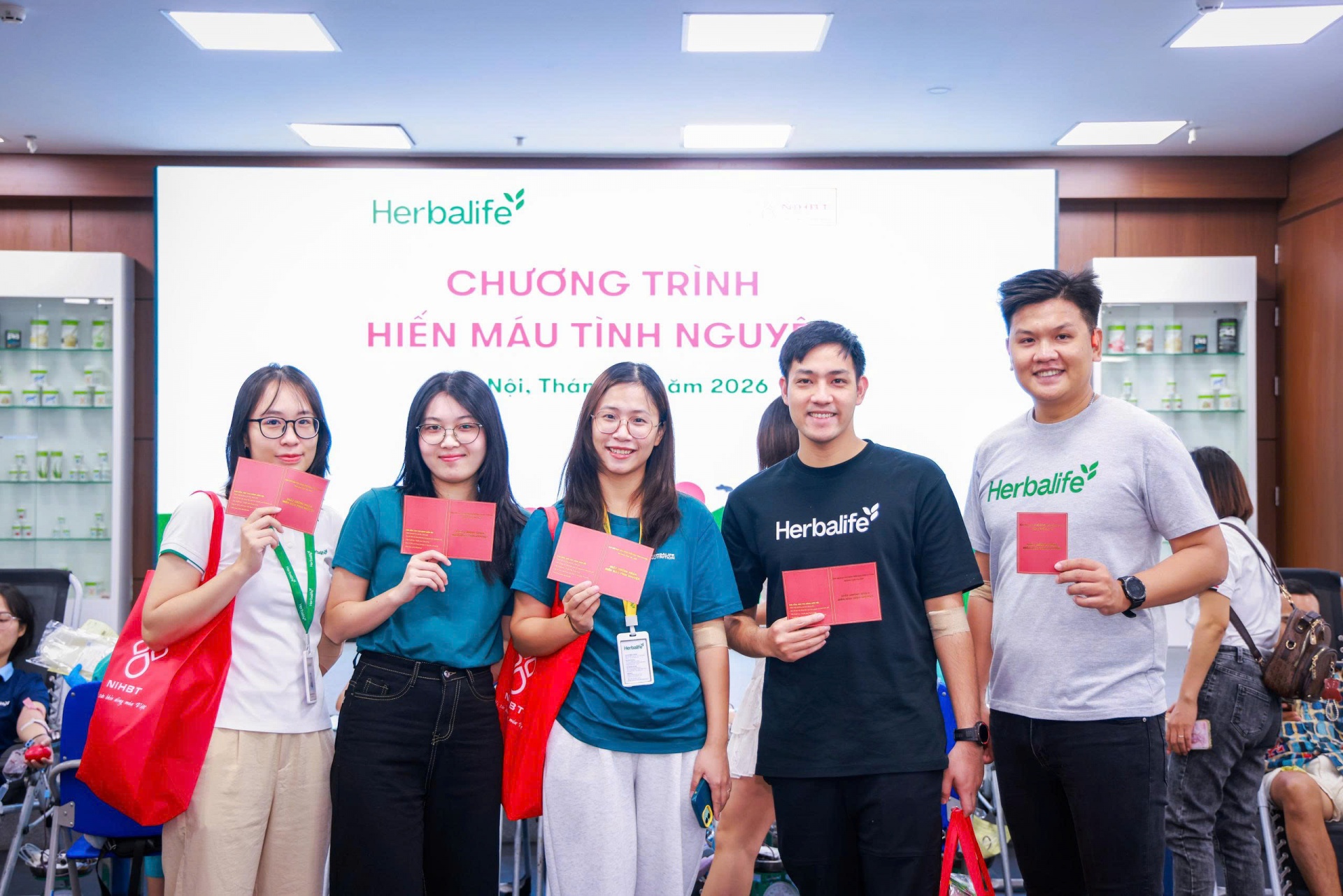 Herbalife Việt Nam tổ chức Ngày Hiến máu tình nguyện 2026 tại TP. Hồ Chí Minh và Hà Nội, tiếp nhận 183 đơn vị máu
