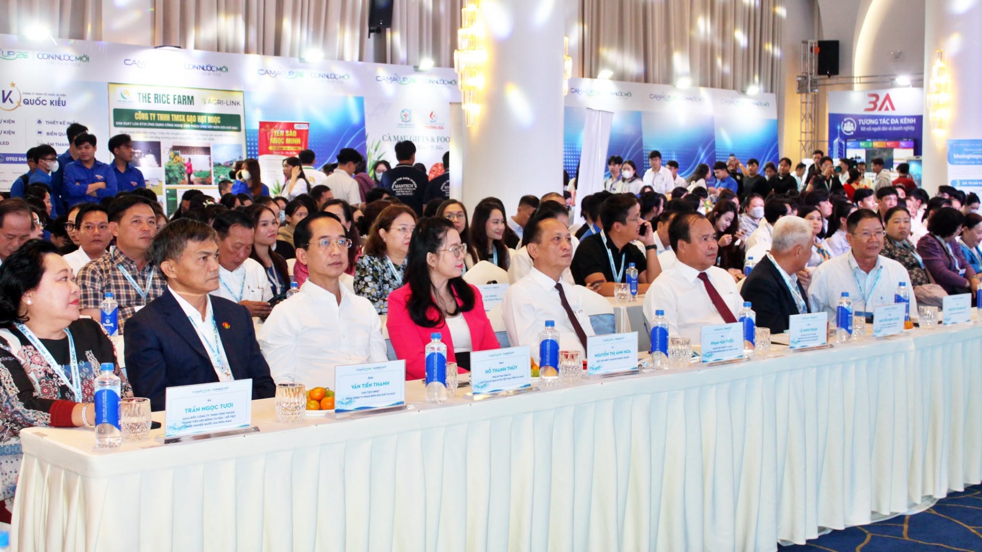 Hơn 1.000 đại biểu, chuyên gia và doanh nghiệp tham dự sự kiện quan trọng tại Cà Mau Hơn 1.000 đại biểu, chuyên gia và doanh nghiệp tham dự sự kiện quan trọng tại Cà Mau