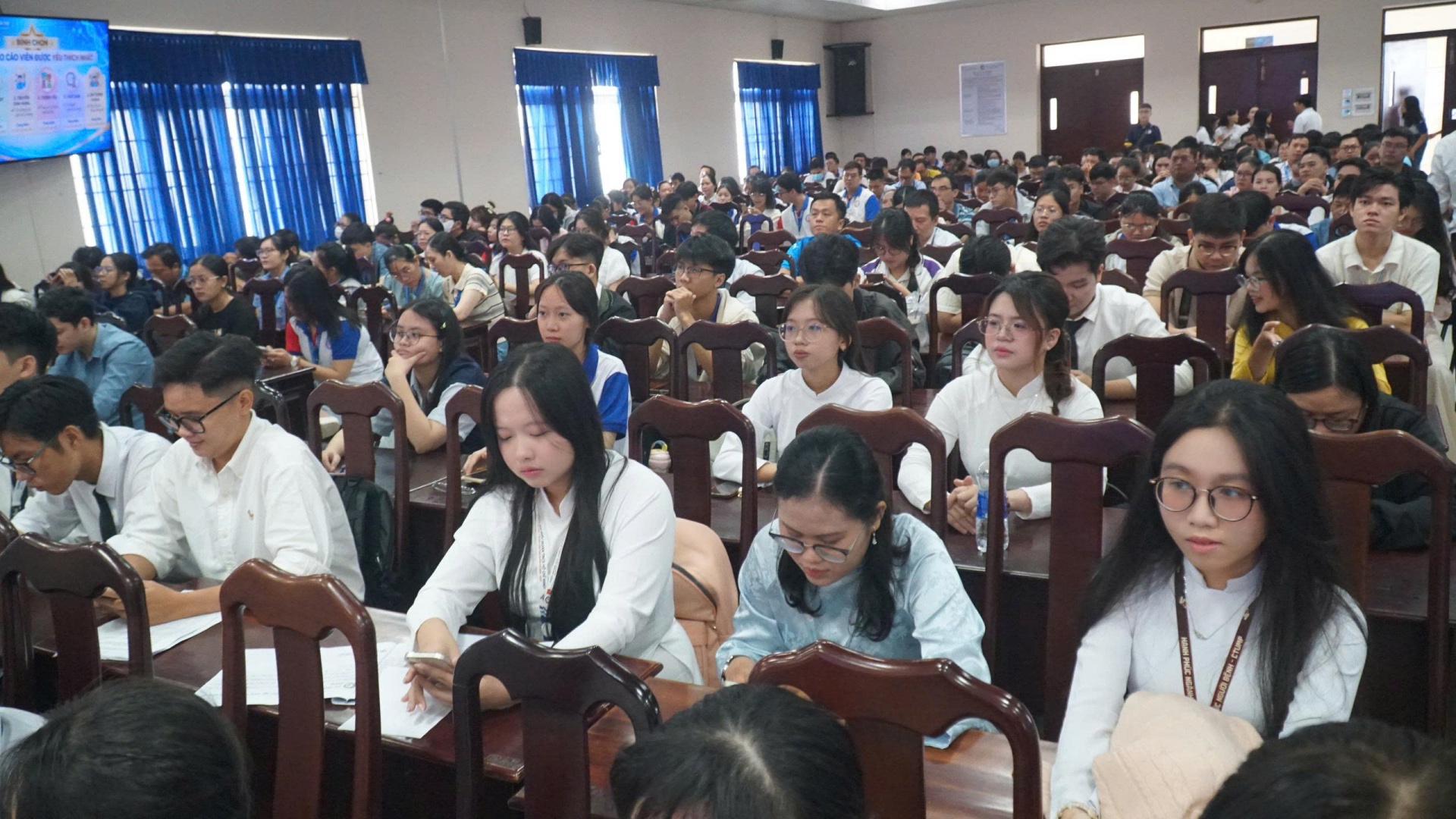 Trường Đại học Y Dược Cần Thơ thúc đẩy nghiên cứu khoa học trong học viên, sinh viên Trường Đại học Y Dược Cần Thơ thúc đẩy nghiên cứu khoa học trong học viên, sinh viên