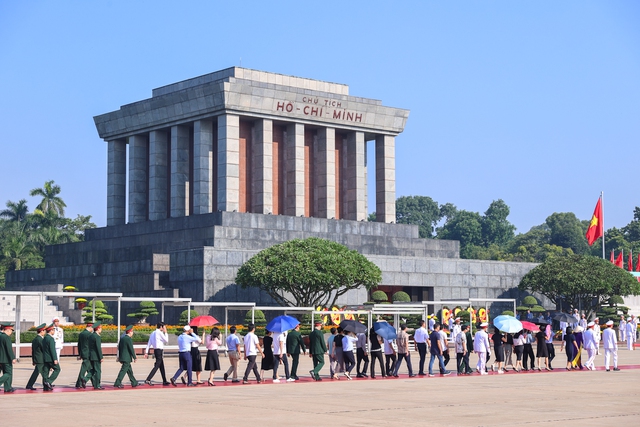 Lãnh đạo Đảng, Nhà nước vào Lăng viếng Chủ tịch Hồ Chí Minh nhân ngày Quốc khánh - Ảnh 6.