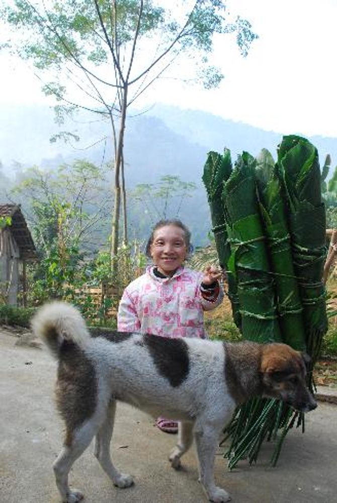 Chuyện lạ về sơn nữ nặng 20 kg ở Việt Nam - Ảnh 2