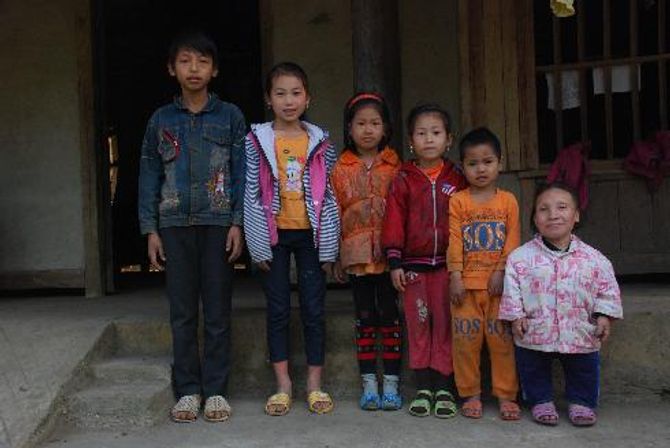 Chuyện lạ về sơn nữ nặng 20 kg ở Việt Nam - Ảnh 3