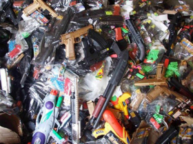 thanh hoa bat giu hang nghin do choi bao luc tre em
