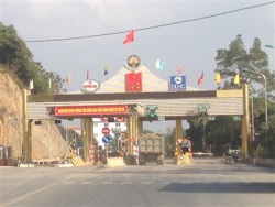 hoa binh nguoi dan buc xuc tram bot vi thu phi cao