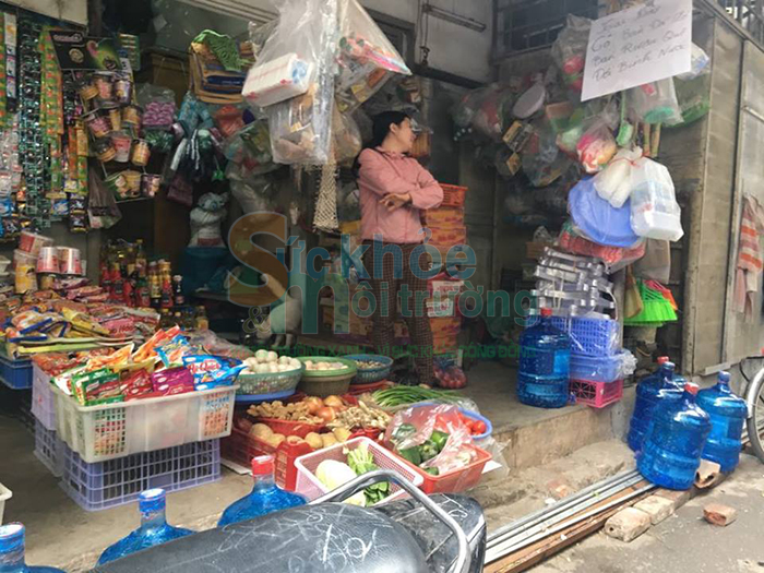 Hãi hùng vời cơ sở sản xuất bình nước đóng chai “bẩn” ở quận Đống Đa