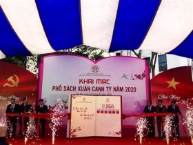 khai mac pho sach xuan canh ty 2020