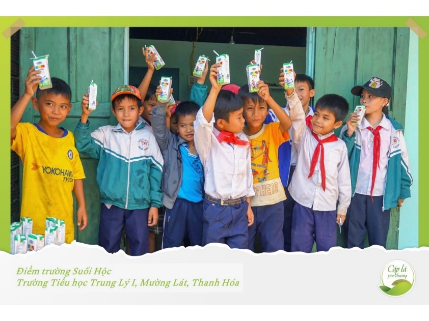 Vinamilk đồng hành cùng cặp lá yêu thương với hành trình “Trao cơ hội đi học, cho cơ hội đổi đời”