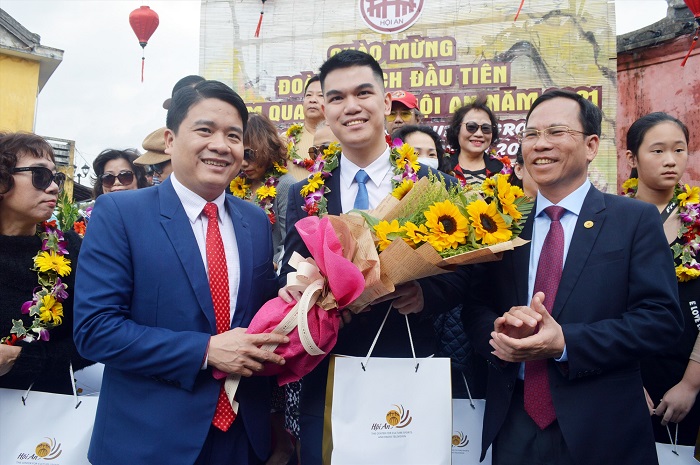 Nhiều điểm du lịch ‘hút’ khách dịp Tết Dương lịch