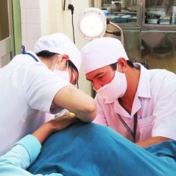 khanh hoa hon 728000 luot nguoi duoc kham chua benh bang y hoc co truyen