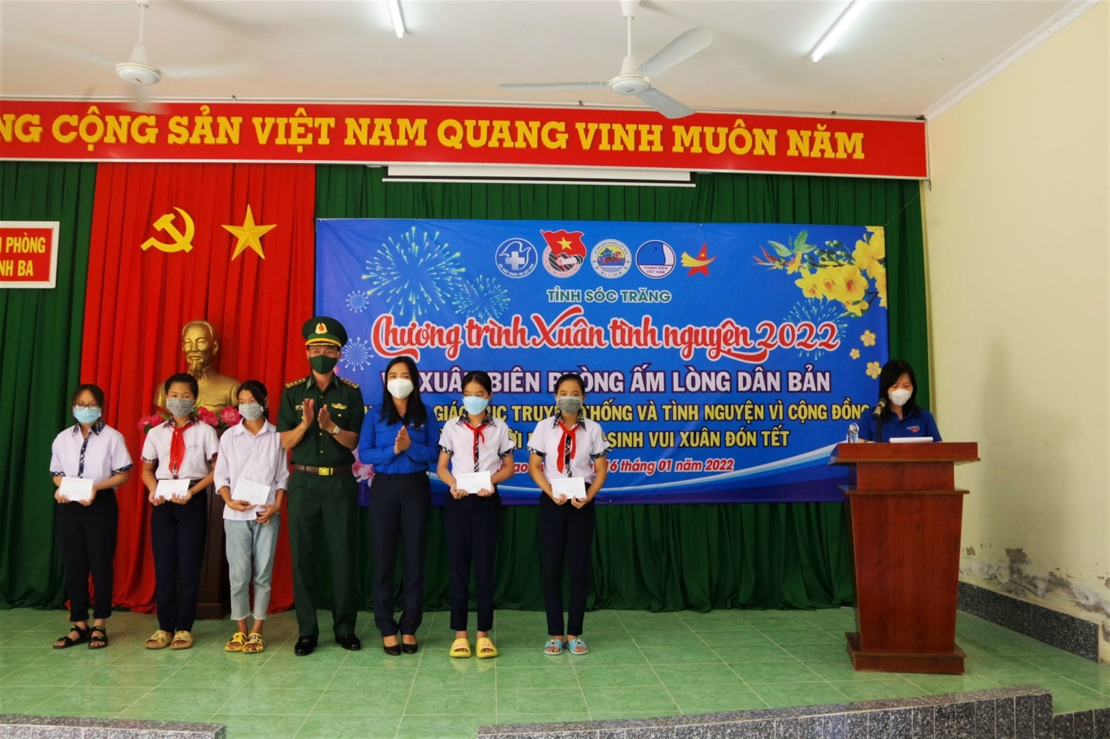 Chương trình “Xuân Biên phòng ấm lòng dân bản” tại khu vực biên giới biển tỉnh Sóc Trăng