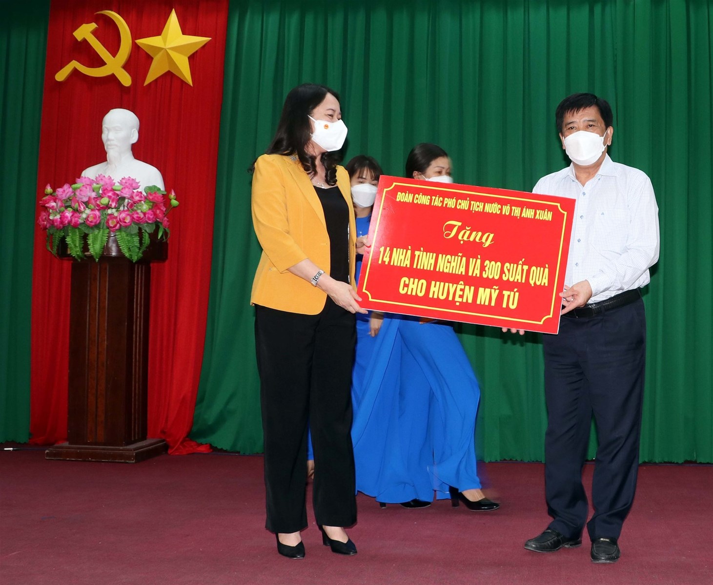 Phó Chủ tịch nước Võ Thị Ánh Xuân thăm và làm việc tại Sóc Trăng