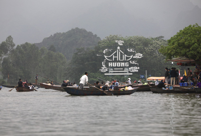 Chùa Hương thông báo tạm dừng tổ chức lễ hội đầu Xuân 2022