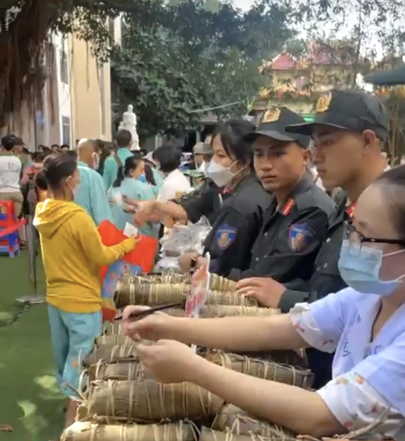  “Phiên chợ Xuân 0 đồng” dành cho bệnh nhân