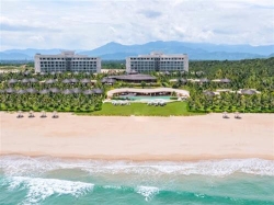 den voi khu nghi duong ana mandara cam ranh