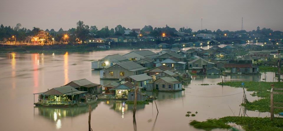 Khám phá tập quán mưu sinh trên sông nước để vơ bớt âu lo…