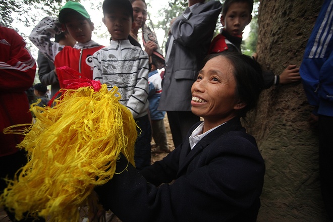 Liều mình cướp hoa tre trong hội Gióng
