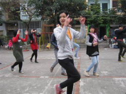 nhay mot ty nguoi dung len chong lai bao luc voi phu nu va tre em gai