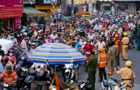 tp ho chi minh giao thong un tac nghiem trong do thao do cau gan 100 tuoi