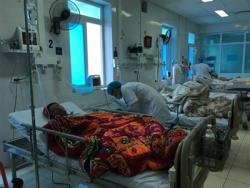 vu 7 nguoi chet nghi ngo doc thuc pham o lai chau cong bo ket qua xet nghiem ruou