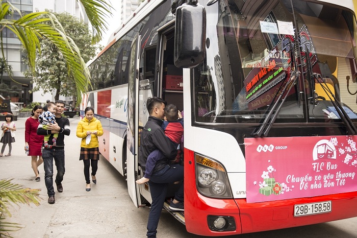 FLCbus mang Tết đoàn viên đến với hàng trăm cán bộ nhân viên