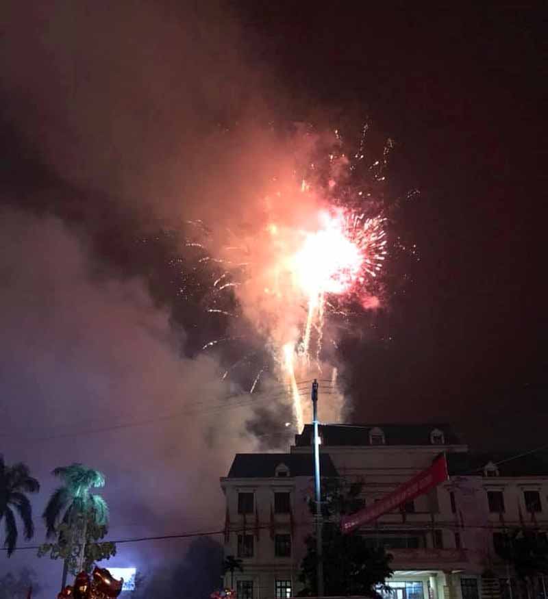 Năm Kỷ Hợi 2019: Cả nước ch&agrave;o đ&oacute;n năm mới với m&agrave;n ph&aacute;o hoa rực s&aacute;ng bầu trời