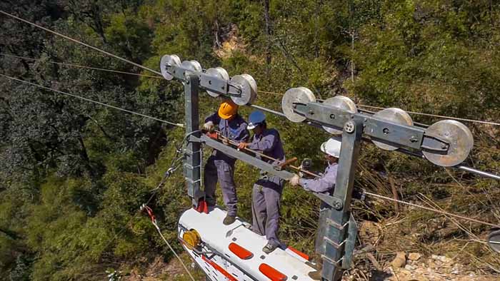 Bài 5: Tuyến cáp treo mẹ con và hành trình dị thường “bắc cầu” qua thung lũng Mường Hoa, Tây Bắc