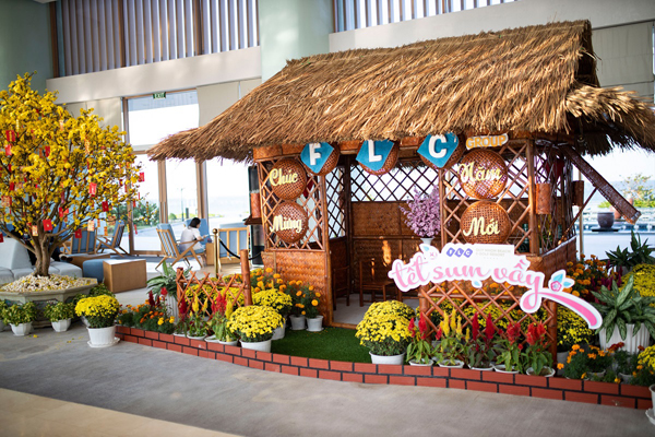 Ấm c&uacute;ng Tết Nguy&ecirc;n đ&aacute;n tại chuỗi quần thể nghỉ dưỡng FLC