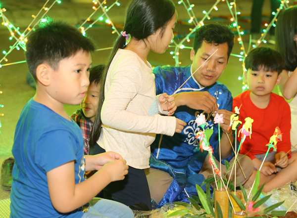 Ấm c&uacute;ng Tết Nguy&ecirc;n đ&aacute;n tại chuỗi quần thể nghỉ dưỡng FLC