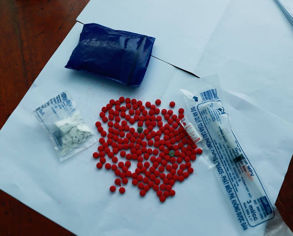 H&agrave; Tĩnh: Bắt giữ đối tượng t&agrave;ng trữ 200 vi&ecirc;n ma t&uacute;y tổng hợp v&agrave; heroin